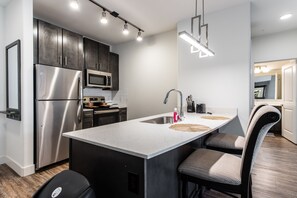 Courtyard view - StayOvr at Legacy West - Windrose (Plano)