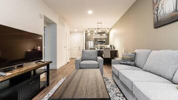 Executive Apartment, 1 Bedroom, Non Smoking | Living room | 43-inch Smart TV with digital channels, TV, Netflix