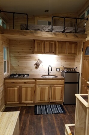 Deluxe Mobile Home, Multiple Beds, Hill View | Private kitchen | Fridge, microwave, stovetop, cookware/dishes/utensils - Zion's Tiny Getaway (Hurricane)