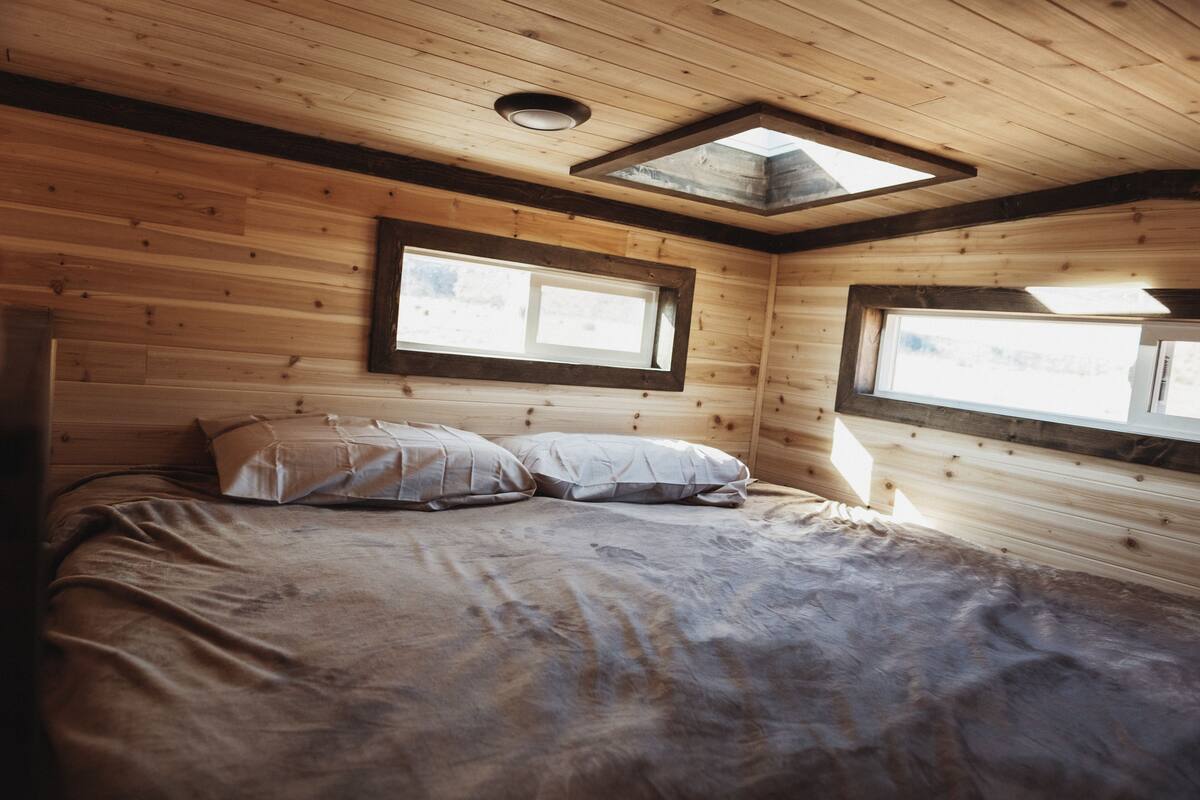 Tempat tidur tambahan