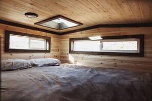 Loft, Multiple Beds, Hill View | Extra beds