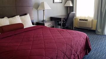 Deluxe Room, 1 King Bed | Iron/ironing board, bed sheets