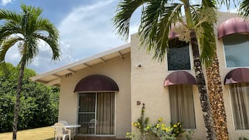 Classic House, 1 Queen Bed, Mountain View | Terrace/patio