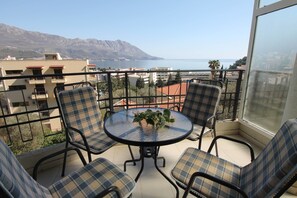 Basic Apartment, Multiple Beds, Sea View | Balcony - Paula Apartments (Budva)