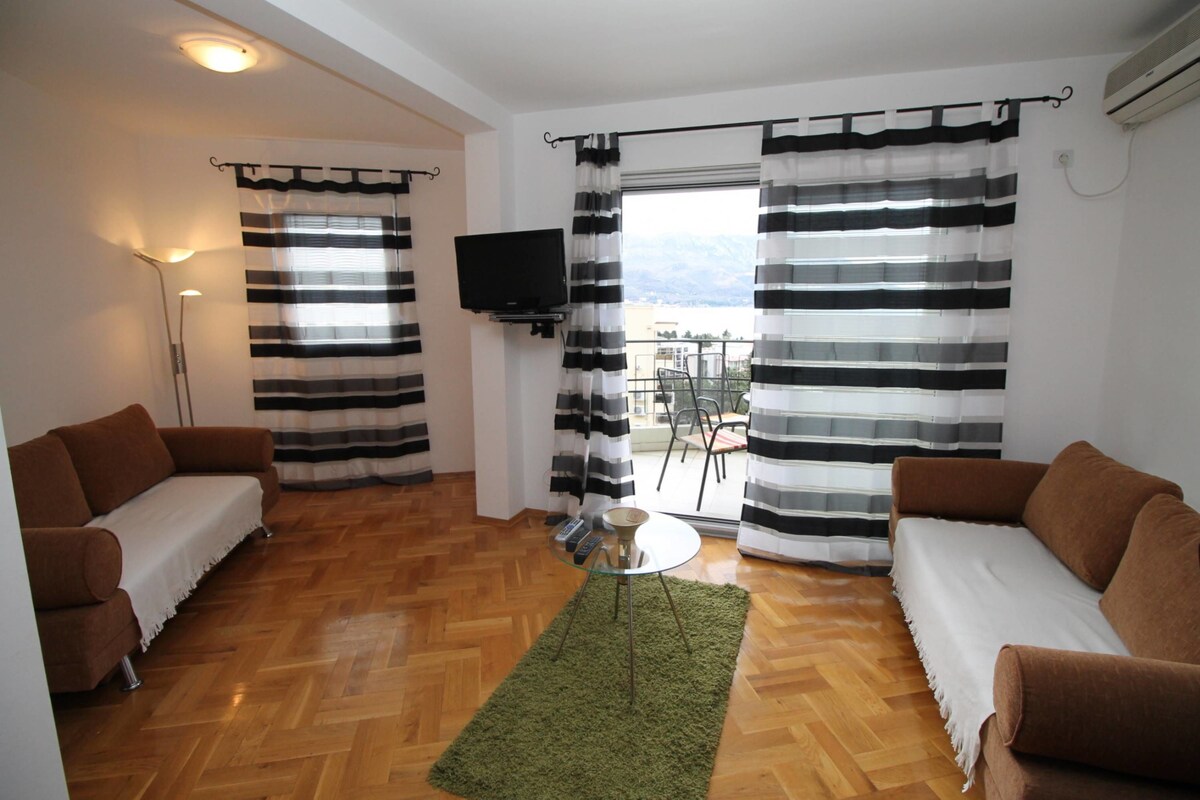 Basic Apartment, Multiple Beds, Sea View | Living area | LCD TV