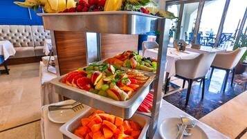 Colazione a buffet inclusa, servita tutte le mattine