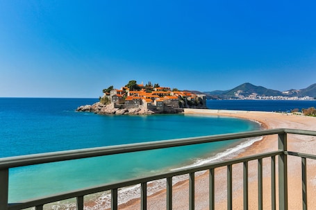 Premium Double or Twin Room, Sea View | Terrace/patio. Hotel California by Aycon