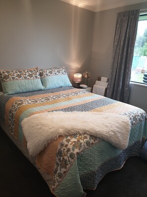 Literie de qualité supérieure, rideaux occultants, Wi-Fi gratuit