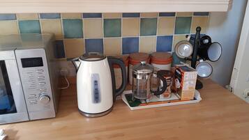 Nhà | Bếp riêng | Tủ lạnh, lò vi sóng, lò nướng, bếp nấu