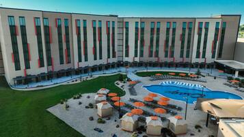 Seasonal outdoor pool, open 9:00 AM to midnight, cabanas (surcharge)