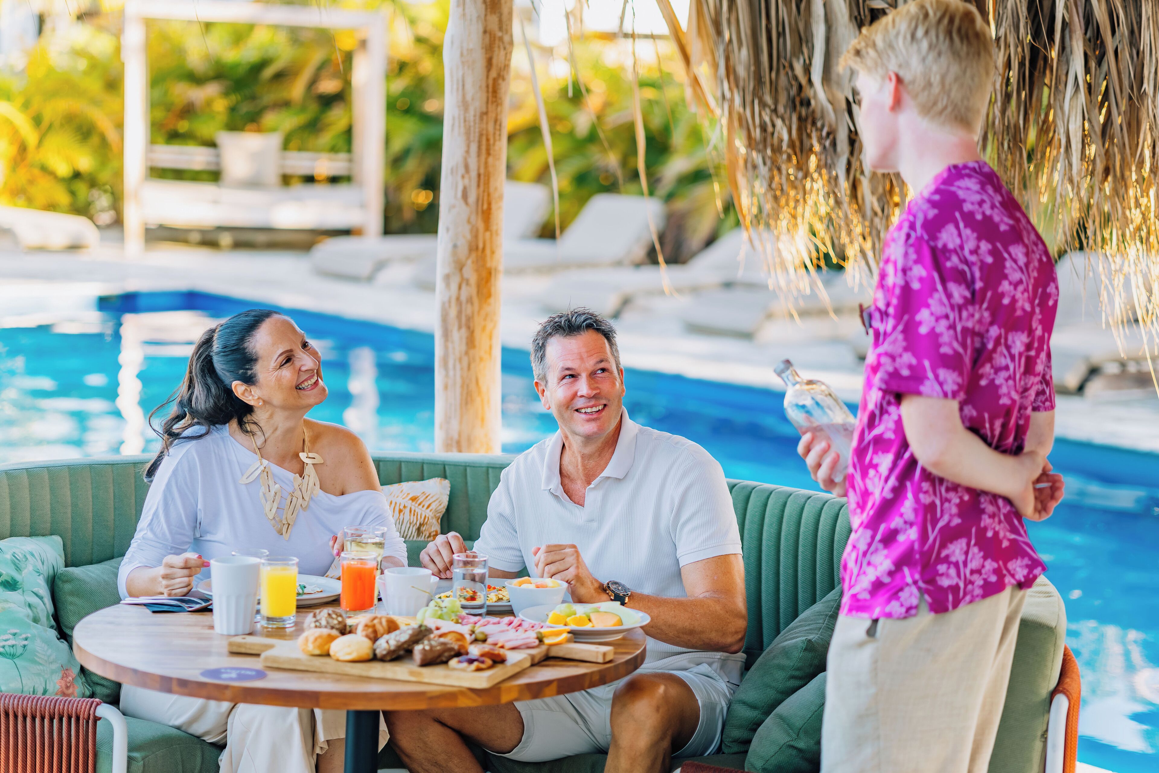 每日供應全套早餐 (每人 USD23)