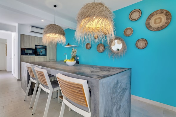 Villa, 3 Bedrooms, Private Pool | Dapur peribadi | Pembancuh kopi/teh, peti sejuk/penyejuk beku saiz penuh