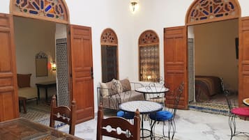Quarto casal luxo, suíte (Berdaine) | Opções para refeição