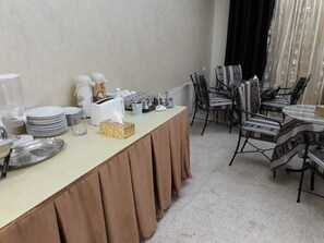 Petit-déjeuner composé de spécialités régionales compris tous les jours