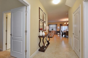 House, 6 Bedrooms | Interior