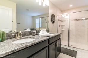 Villa, 6 Bedrooms | Bathroom - Champions Gate 9026 (Davenport)