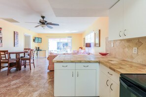 Condo, 2 Bedrooms | Private kitchen | Coffee/tea maker, blender, cookware/dishes/utensils