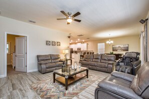 Living area - Champions Gate 1514 (Davenport)