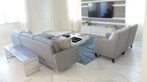 Living area - Champions Gate 9044 (Davenport)