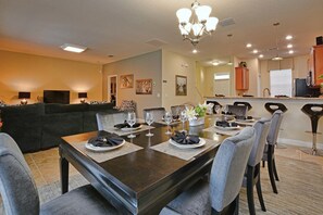 Casa, 5 habitaciones | 5 habitaciones, tabla de planchar con plancha y wifi gratis 