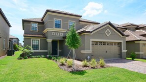 House, 5 Bedrooms | Front of property - Champions Gate 1471 (Davenport)