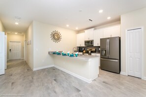 Villa, 5 Bedrooms | Private kitchen