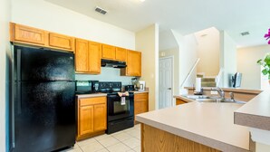 Townhome, 4 Bedrooms | Private kitchen - Bella Vida 4501 (Kissimmee)