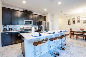 Townhome, 4 Bedrooms | Private kitchen
