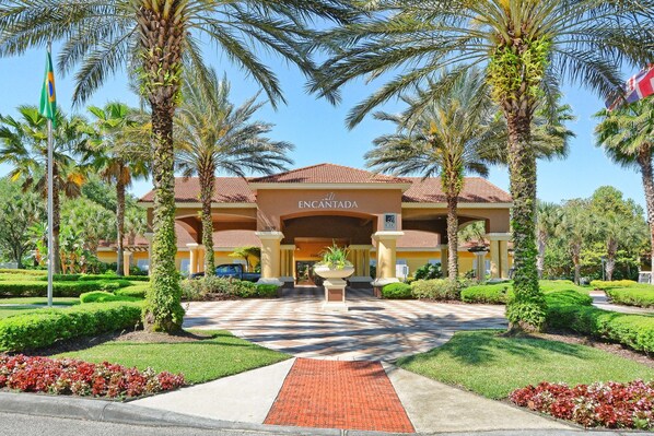 Townhome, 4 Bedrooms | Front of property