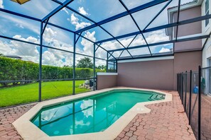 Casa geminada, 4 quartos | Piscina | Piscina externa