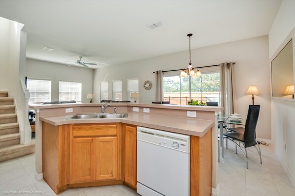 Townhome, 4 Bedrooms | Private kitchenette