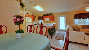 House, 3 Bedrooms | In-room dining - Greater Groves 1739 (Clermont)
