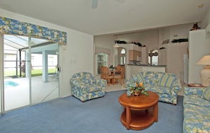 Living area - Greater Groves 2124 (Clermont)