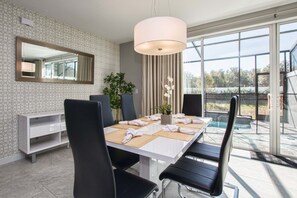 Townhome, 4 Bedrooms | In-room dining