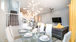 Townhome, 5 Bedrooms | Private kitchen