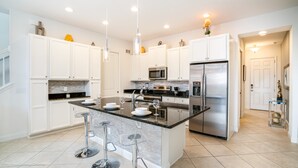 Townhome, 5 Bedrooms | Private kitchen - Festival Resort 212 (Davenport)