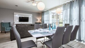 Townhome, 4 Bedrooms | In-room dining - Le Reve 4404 (Kissimmee)