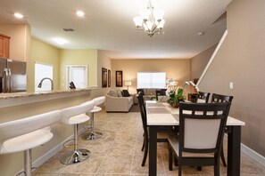 Casa de ciudad, 5 habitaciones | Servicio a la habitación