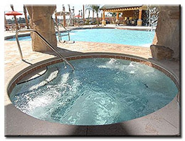 Casa de ciudad, 5 habitaciones | Tina de hidromasaje al aire libre