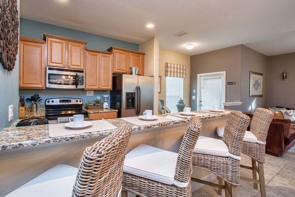 Townhome, 5 Bedrooms | Private kitchen