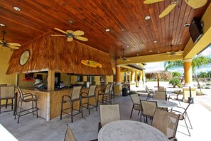 Townhome, 4 Bedrooms | Beach bar