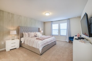 Room - Solterra 4587 (Davenport)