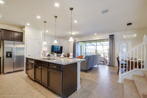 Townhome, 5 Bedrooms | Living area