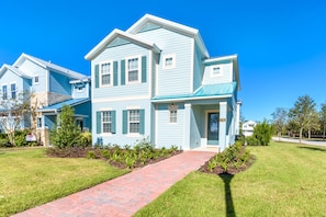 Villa, 5 Bedrooms | Front of property