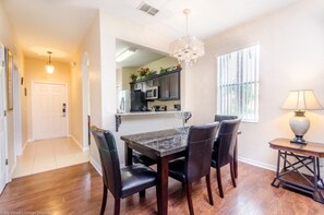 Townhome, 4 Bedrooms | In-room dining