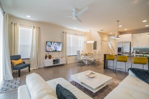 聯排別墅, 3 間臥室 | 起居區 | 平面電視