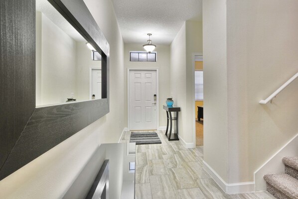 Maison, 6 chambres | Couloir