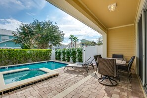 Vila, 5 quartos | Piscina | Piscina externa, espreguiçadeiras