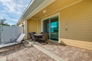 Vila, 5 quartos | Terraço/pátio