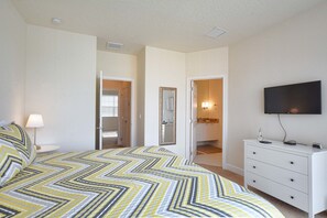 Townhome, 3 Bedrooms | 3 bedrooms, iron/ironing board, free WiFi